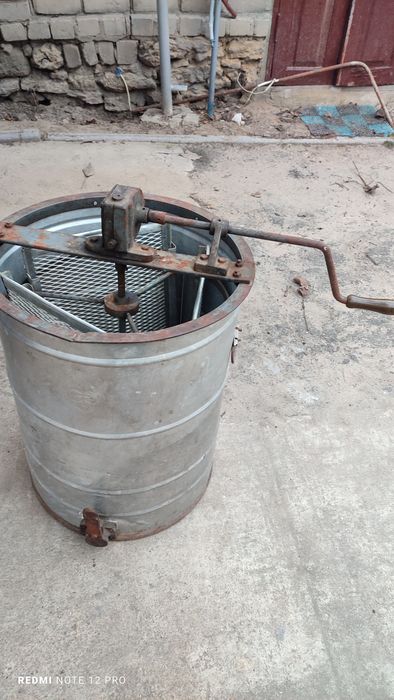 Алюмінієва медогонка на 3 рамкі. Виробництво СРСР