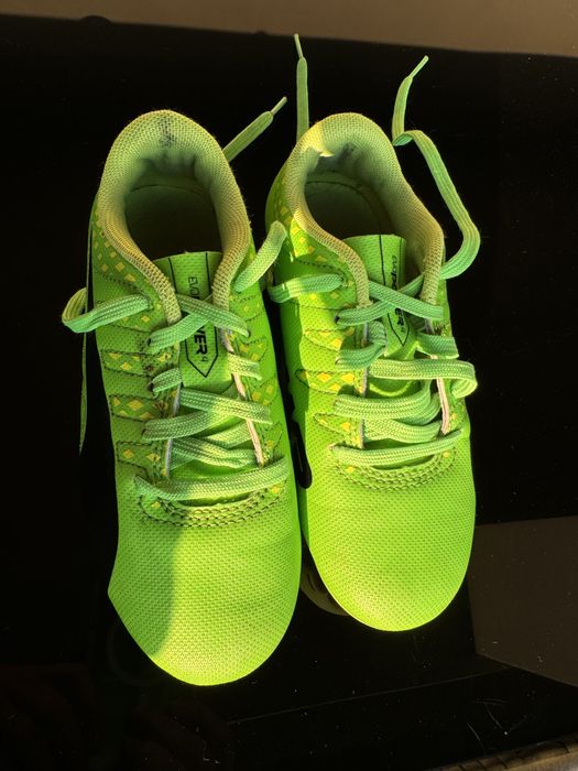 Buty piłkarskie Puma EvoPower r. 29 + ochraniacze Nike r. XS GRATIS!