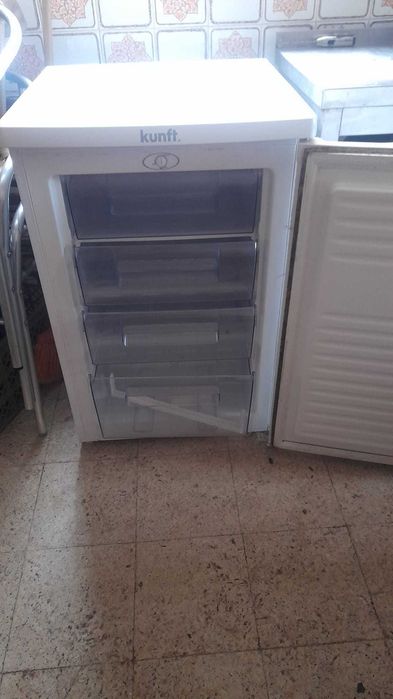 Frigorifico Combinado Meireles + Congelador Kunft 4 gavetas