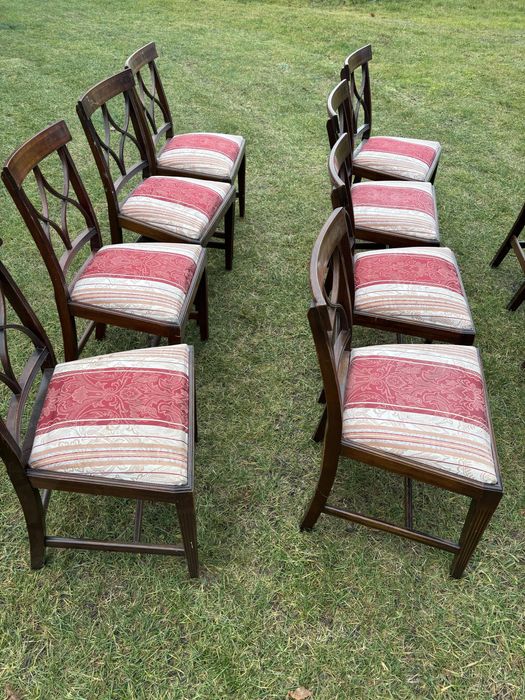 Komplet krzeseł stołowych w stylu Sheraton
