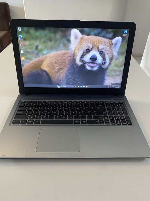 Portátil Asus i3