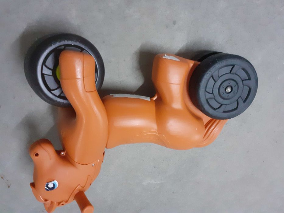 Cavalinho andador Feber