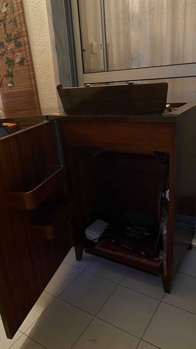 Maquina de Costura com movel