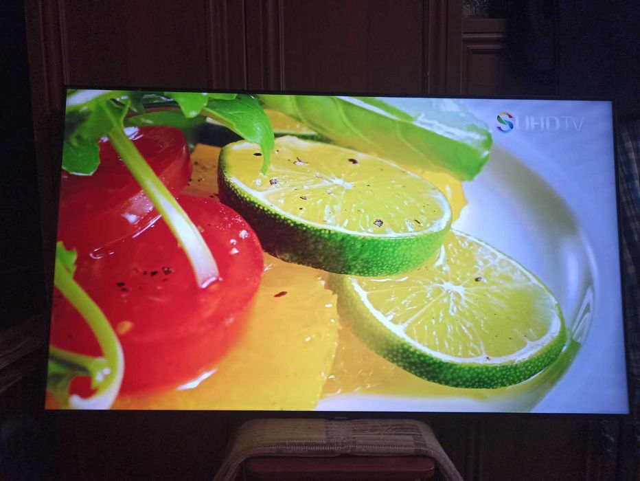 Samsung UE50TU8002 Диагональ 126cm 4K Ultra HD Smart Wi-Fi