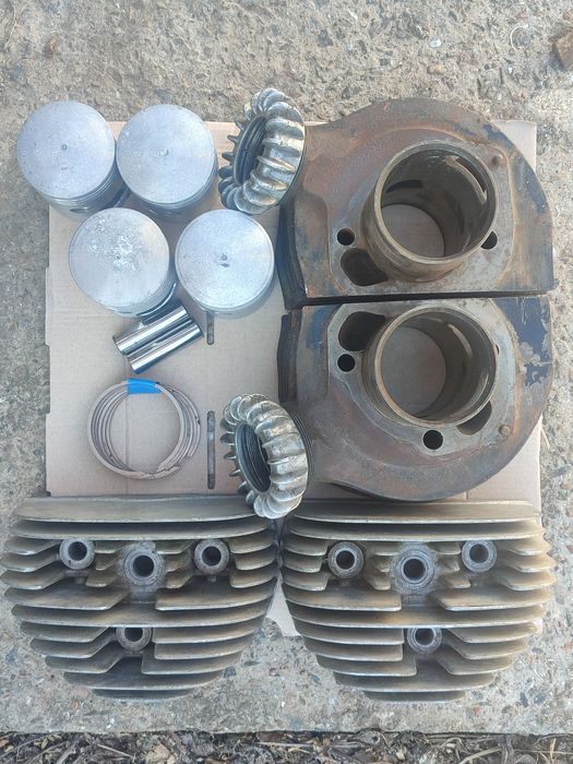 Комплект цилиндры, кольца, поршни, пальцы Ява старушка