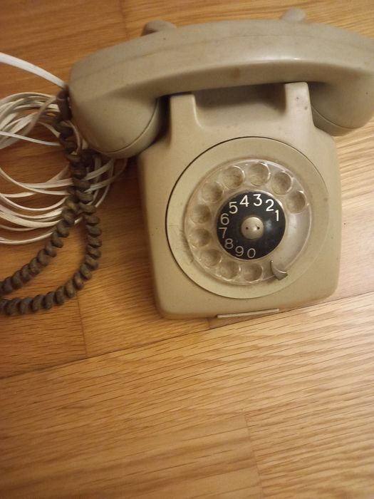 Telefone antigo de hor acinzentada