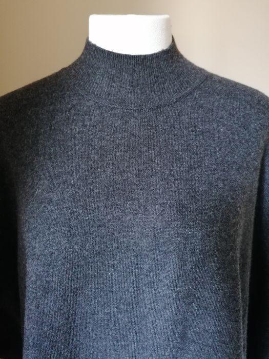 Sweter ponczo Gina Tricot