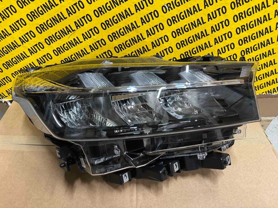 Фара  права Suzuki SX4 s-cross 2022+ Нова Оригінал