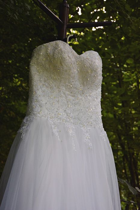 Suknia ślubna tiul księżniczka cekinki gorset 40 biel