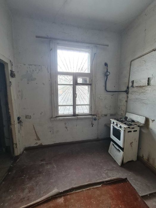 Продається не дорога квартира !