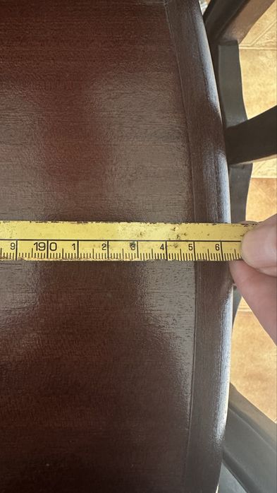 Conjunto de mesa com cadeiras