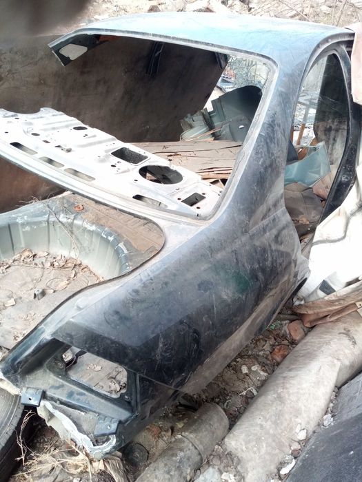 Almera clasic коробка двигатель рейка трапеция дверь бампер зеркало бу