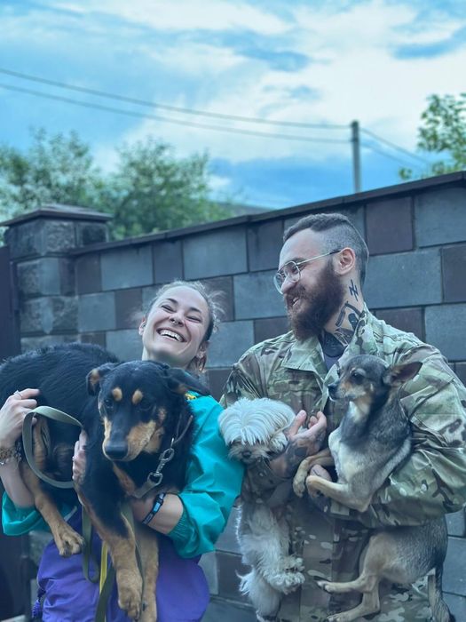 Підрощений песик - Добрим людям.