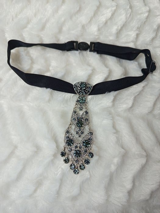 Naszyjnik krawatka krawat muszka kryształy elegancki etno alternative