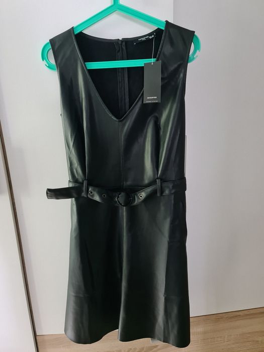 Reserved skórzana czarna śliczna sexy sukienka ze skóry 38 bez rękawkó