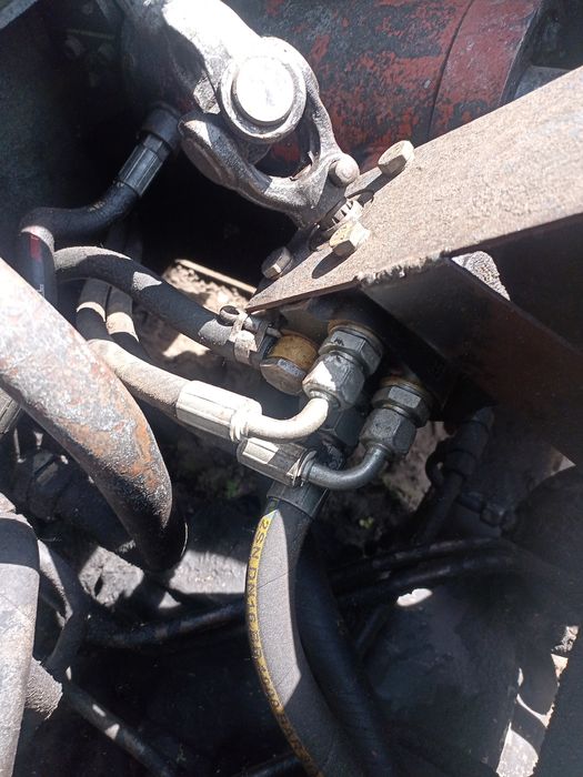 Навантажувач вилочний 4075 повнопривідний