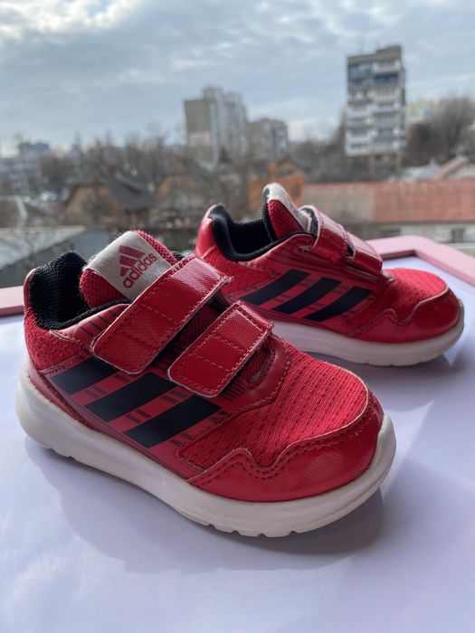 Кросівки adidas оригінальні 22 розмір 13 см