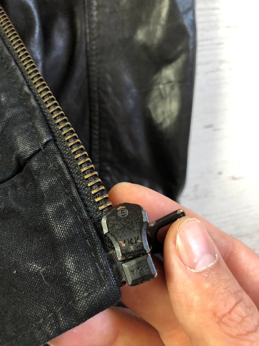 Шкіряна куртка hugo boss оригінал