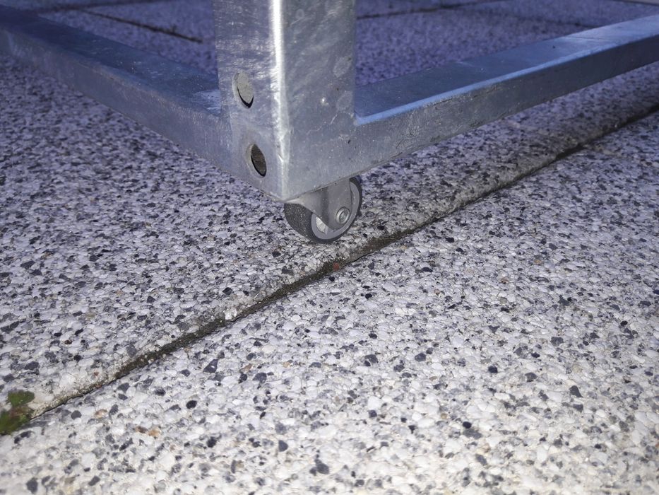 Stelaż klatka konstrukcja metalowa do skrzyni ogrodowej, szafy itp