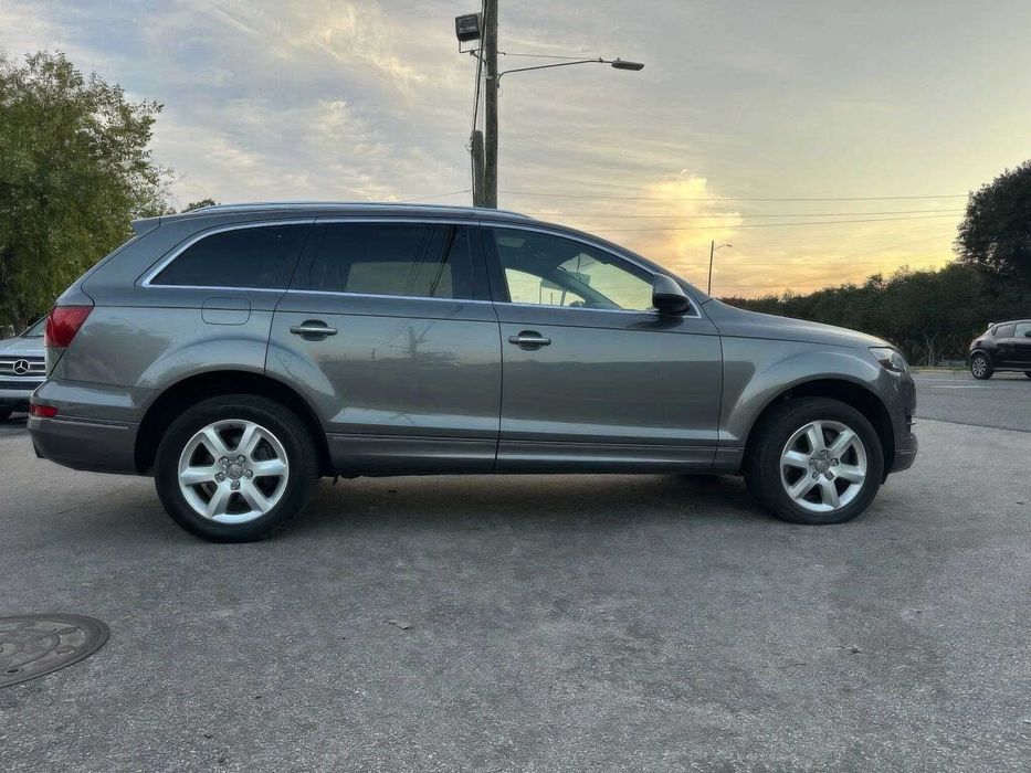 Audi Q7      2015