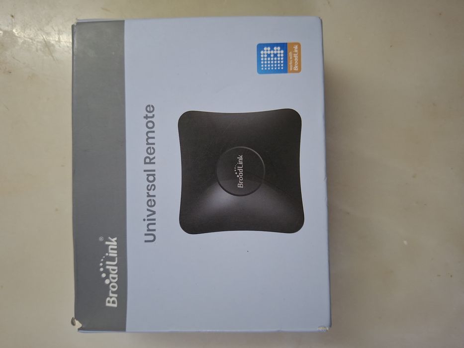 Comando Universal Inteligente IR/RF BroadLink RM4 Pro - Novo