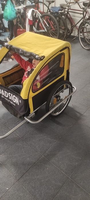 Atrelado criança bicicleta