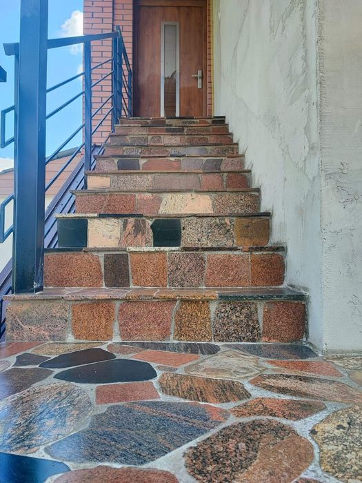 Kamień cięty do Ogrodu i Domu – Sprzedaż i Układanie Kamienia