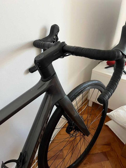 Bicicleta Scott Addict 50 2025 (Carbon)
