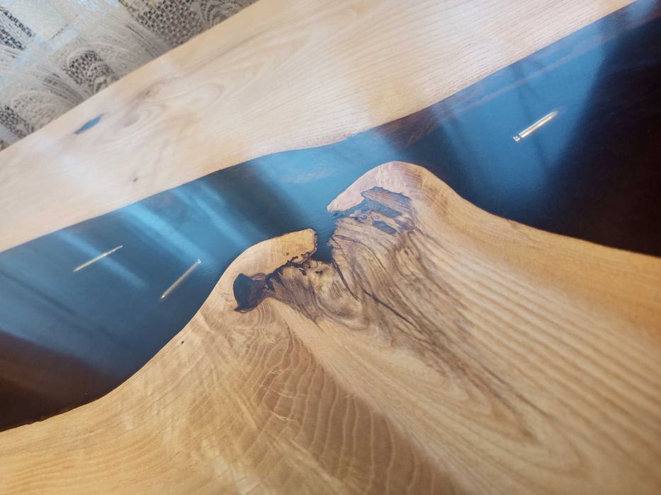 Stół z żywicy epoksydowej i jesionu 180×85 – do jadalni