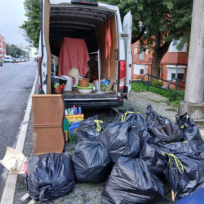 Recolha de Moveis e Despejos de casas Antigas