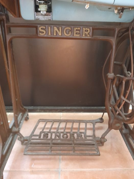 Máquina de custura singer