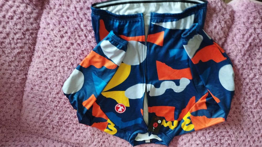 Roupa de ciclismo nova para mulher  (com etiqueta)
