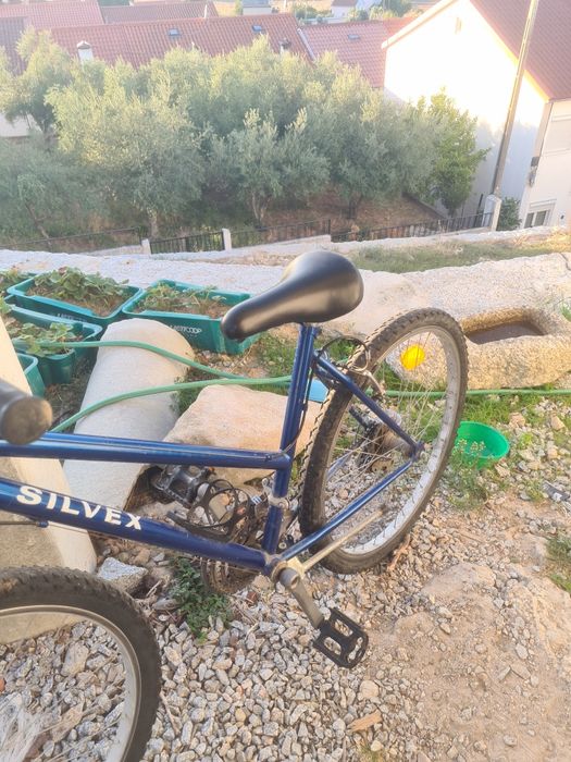 Bicicleta aro 26 com todas as mudanças a frente e atraz (ler descrição