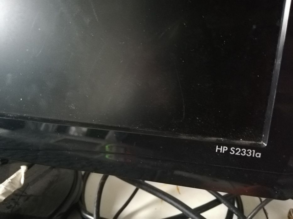 Monitor Hp + Televisão Samsung com avaria