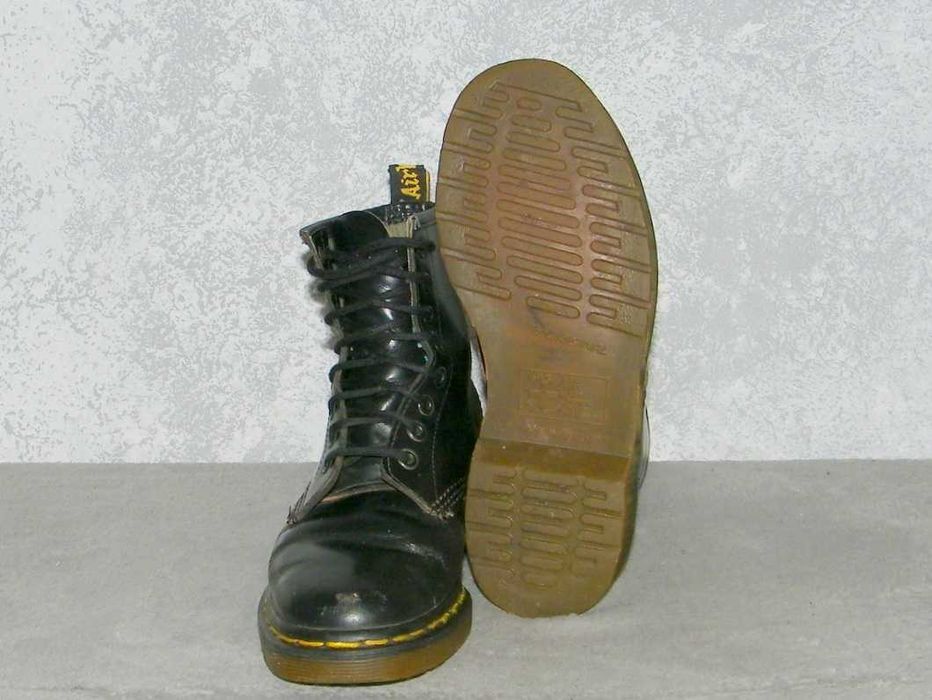 Dr.MARTENS 1460 - 8 dziurek , MADE IN ENGLAND - rozm. 37 - POLECAM !!!