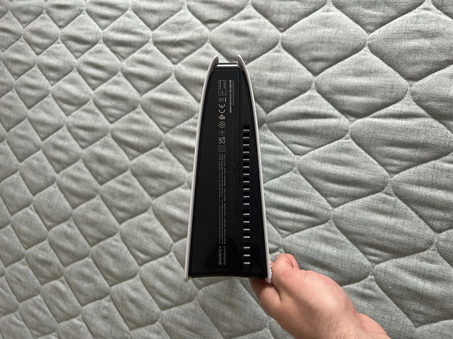 PS5 Digital como nova + 3 jogos