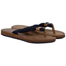 Шкіряні капці вʼєтнамки, дуже мʼякі і зручні.  Gant 38 шкіра все