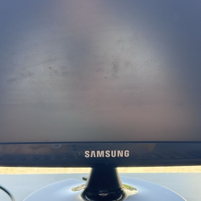 Monitor LCD Samsung S19A10N 18.5” + OFERTA