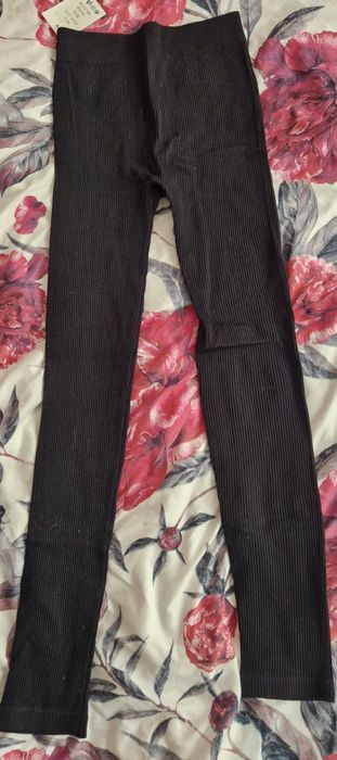 Nowe z metką leginsy prążek