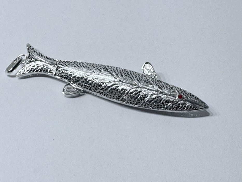 Lindissimo pendente em forma de um peixe em prata filigrana portuguesa