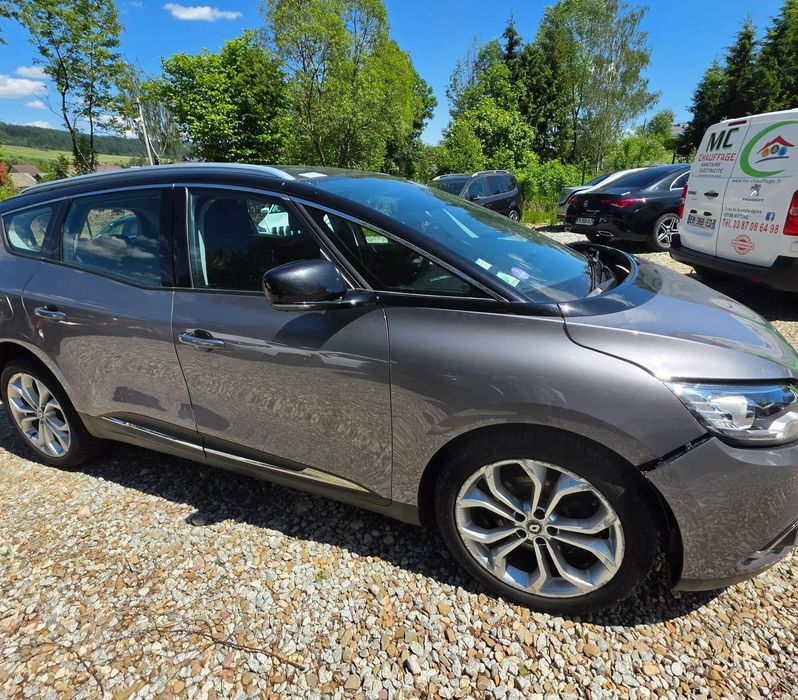 Renault Scenic 7-osobowy