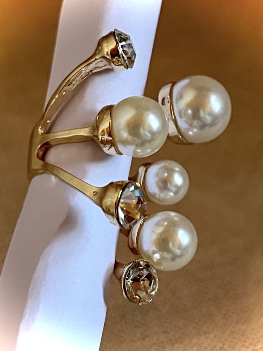 Przepiękny regulowany pierścionek