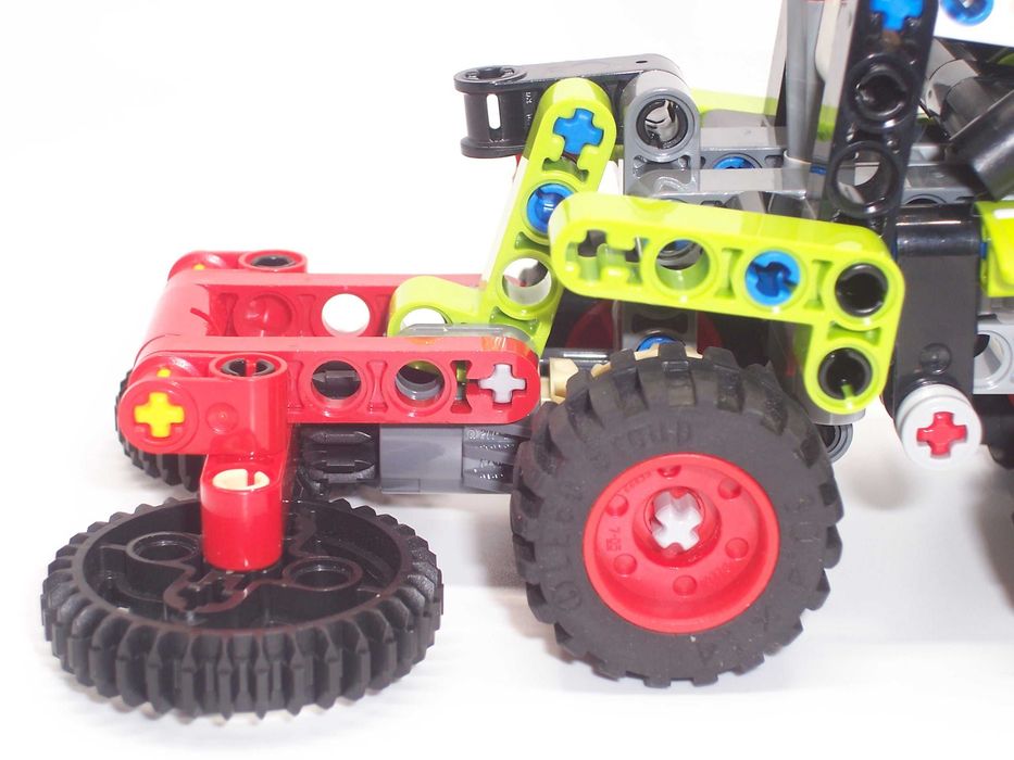 K48 Klocki LEGO Technic Mały traktor ciągnik rolniczy CLAAS XERION