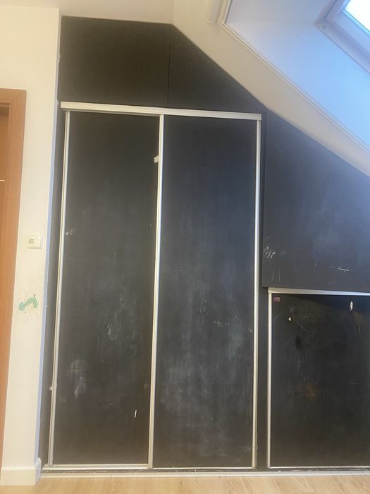 Szafa przesuwne drzwi skos