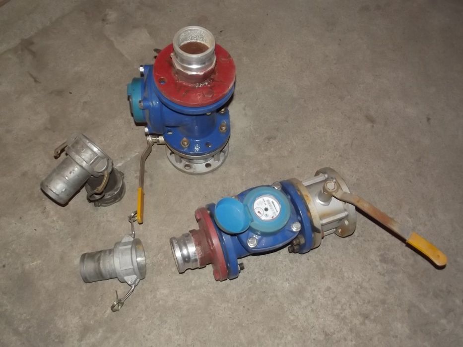 Крани , флянці , лічильники води.