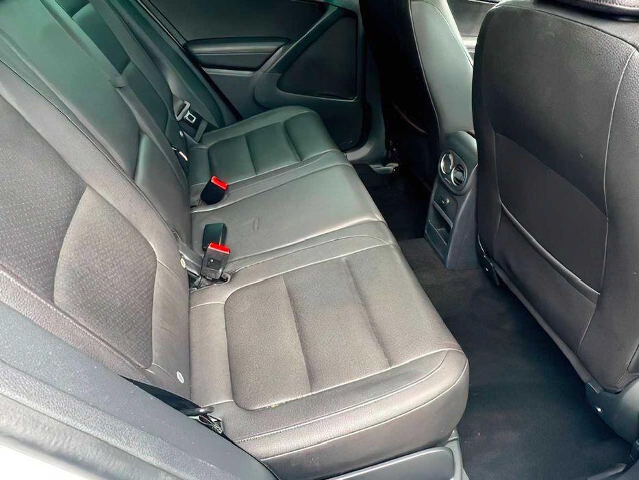 Volkswagen Tiguan      2016