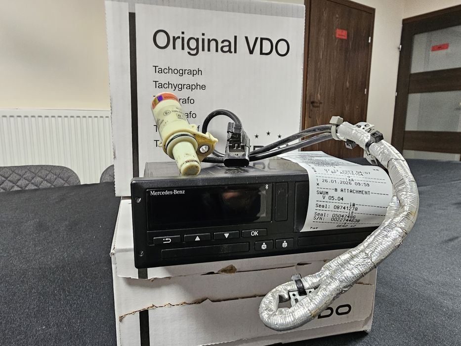 Tachografy VDO 4.1 z impulsatorem oryginalne Mercedesa 12V