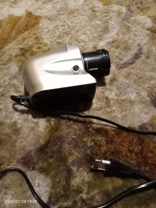 Аппарат для заточки ножей, ножниц