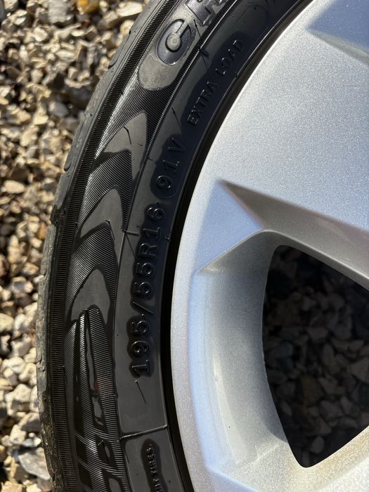 Opony letnie nowe z felgami