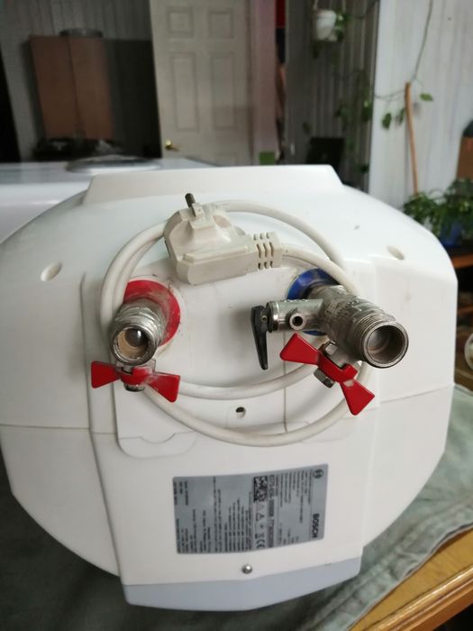 Водонагреватель-бойлер.